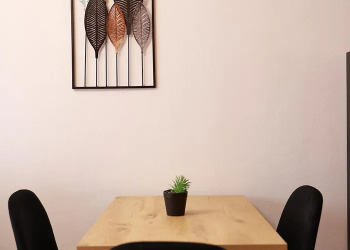Palm Breeze Apartment