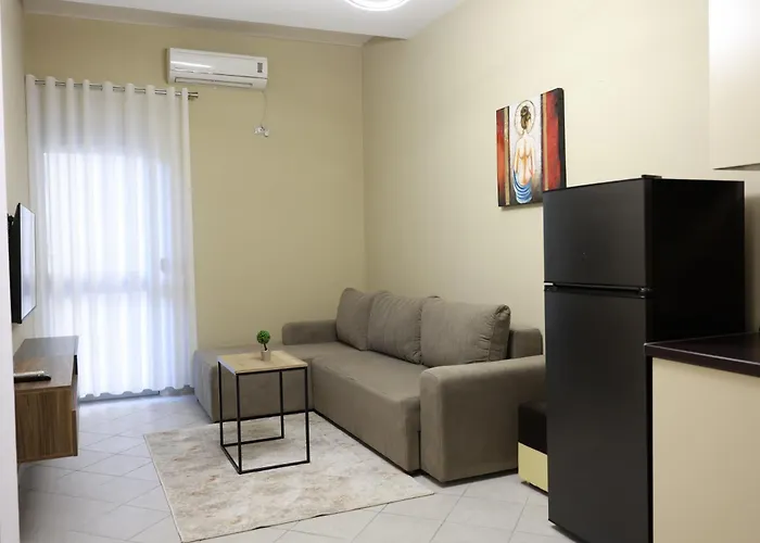 Palm Breeze Apartment *